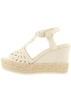 Bullboxer Sandalen Met Sleehak Goud 195034F2T_PLTNTD